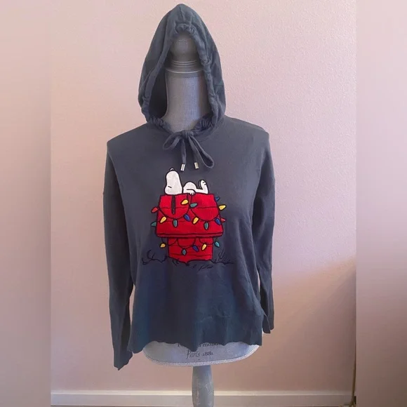 Peanuts Women's Green Embroidered Hooded Lightweight Sweater w/ Snoopy NWT!! - Picture 2 of 6